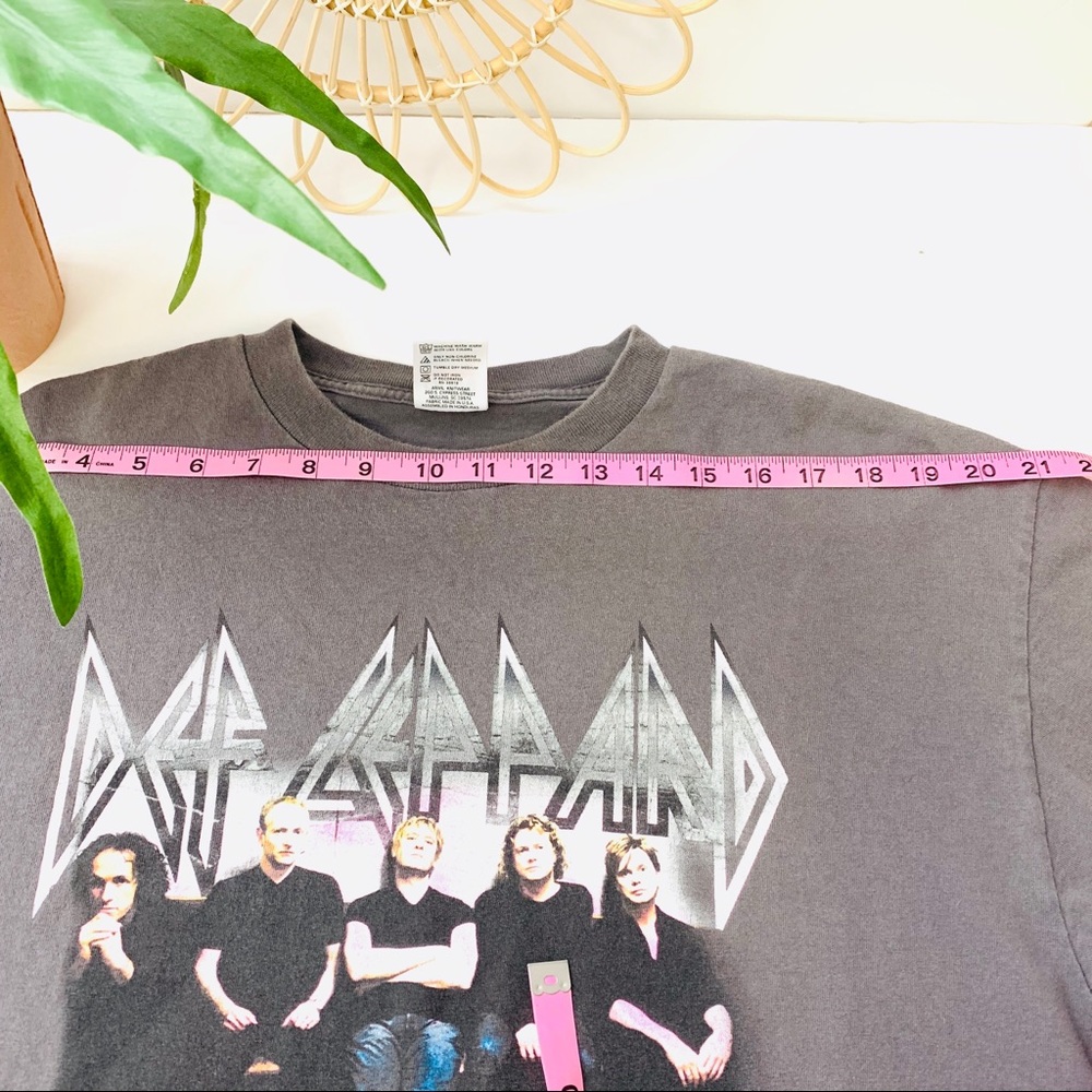 Vintage | Def Leppard Euphoria Tour Band T-shirt - Picture 11 of 12